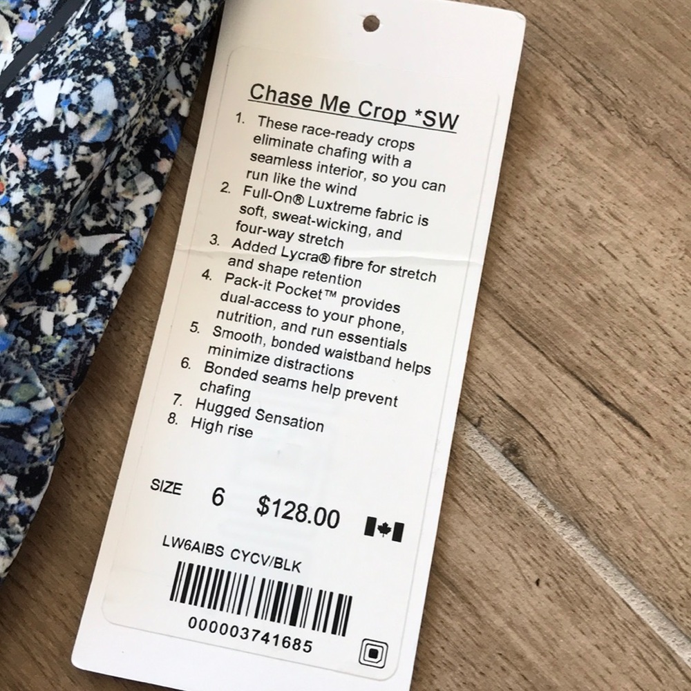 NEW Lululemon SEAWHEEZE Chase Me Crop